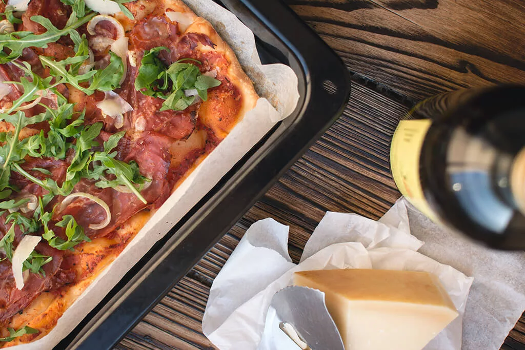 flatbread pizza on a tray